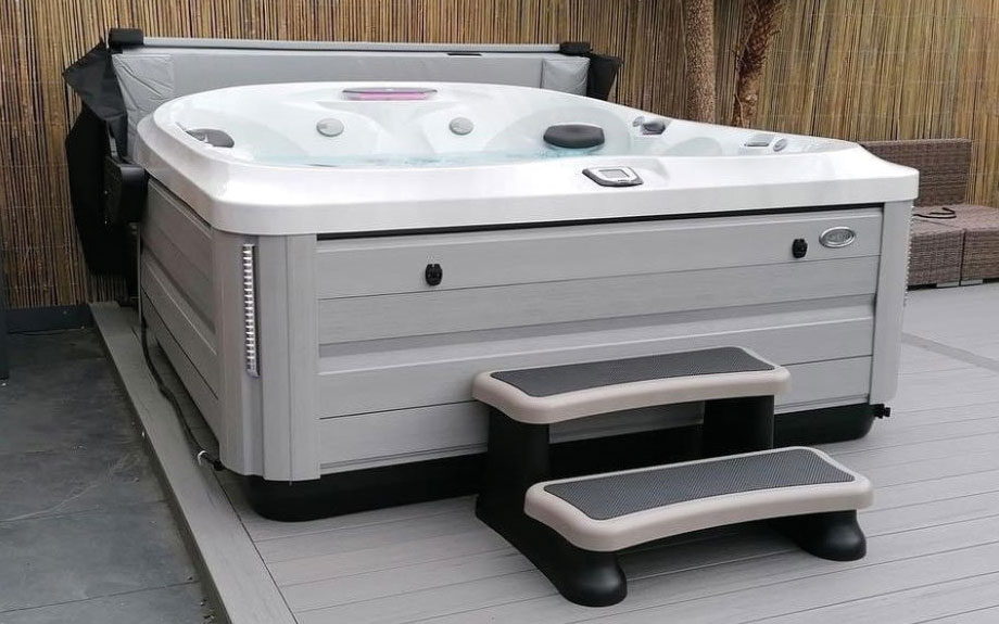 couverture jacuzzi telescopique